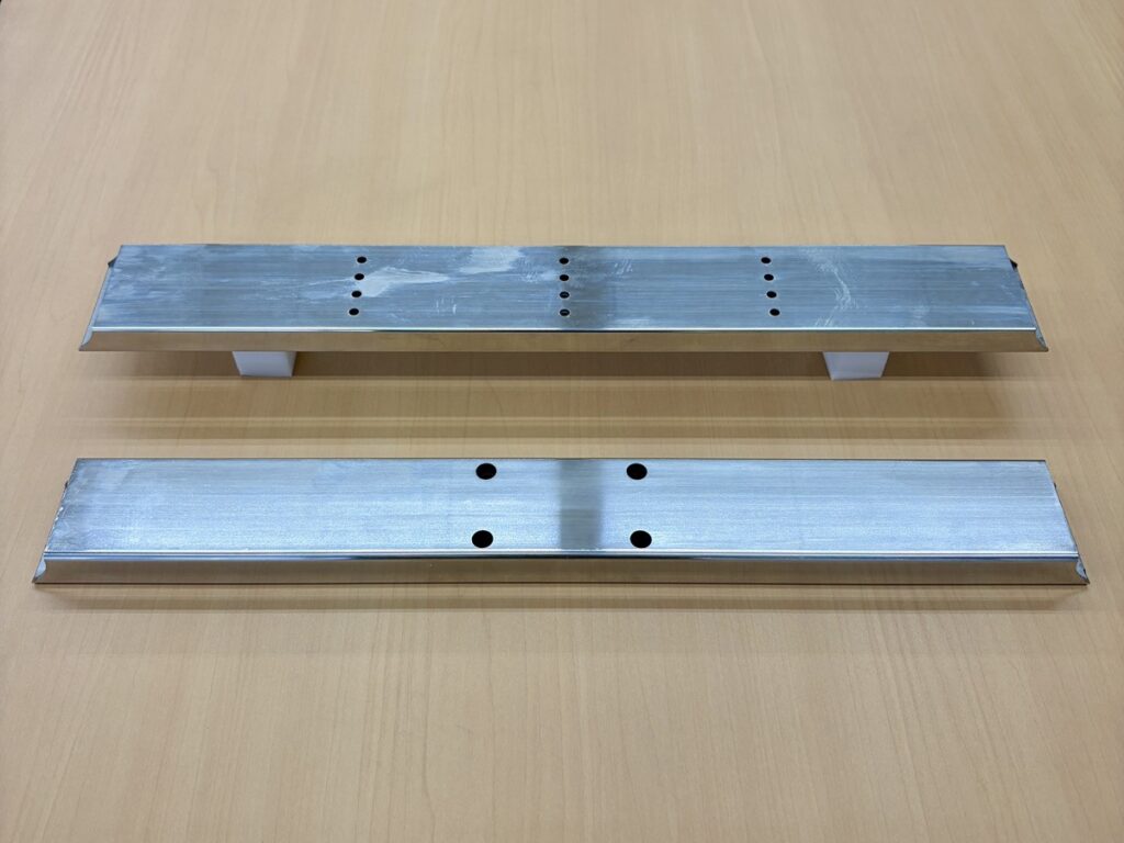 ステンレスパイプ穴あけでバリ・歪みを抑える方法 | パイプ切断・穴あけ 3次元レーザー加工センター.com