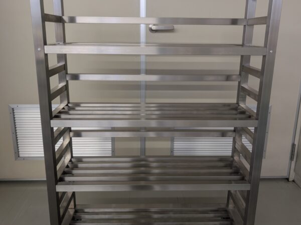 パイプレーザー加工によるラックの特注製作・製造 | パイプ切断・穴あけ 3次元レーザー加工センター.com