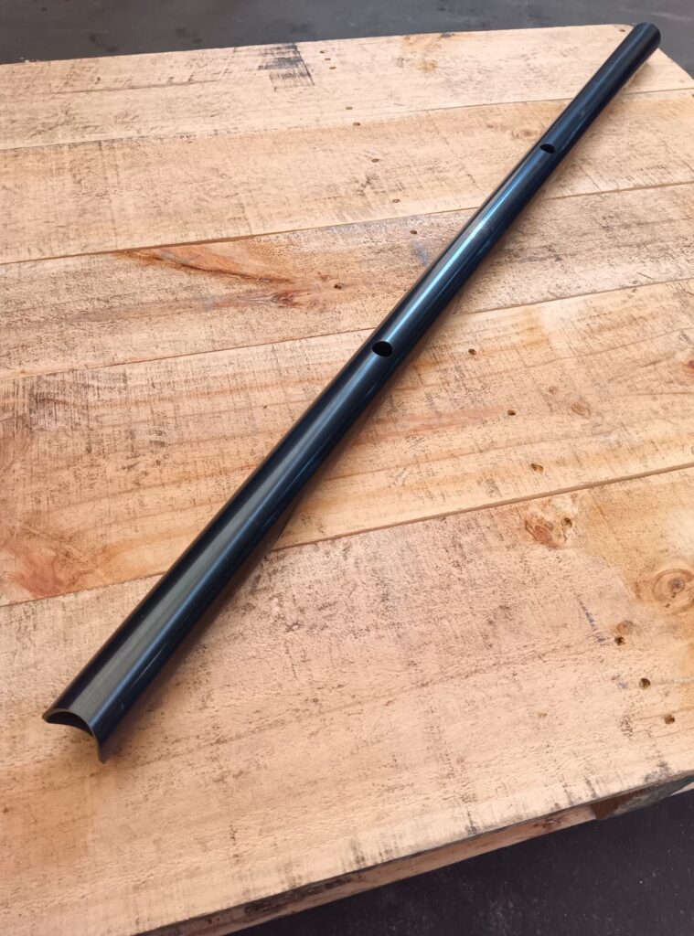 SGPパイプ加工による手すり・安全柵の製作 | パイプ切断・穴あけ 3次元レーザー加工センター.com