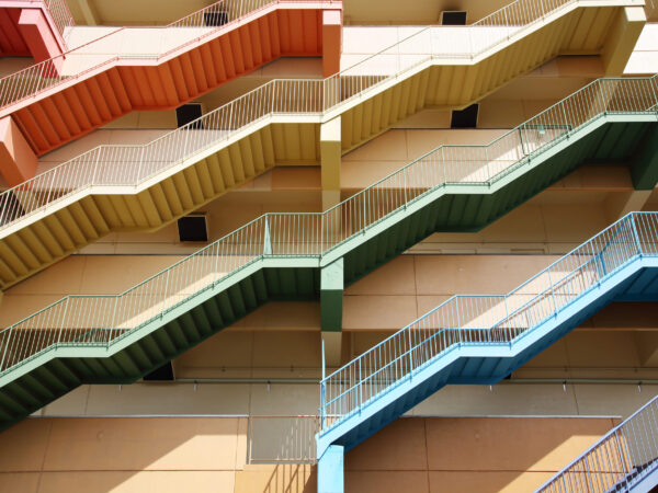 SGPパイプ加工による手すり・安全柵の製作 | パイプ切断・穴あけ 3次元レーザー加工センター.com