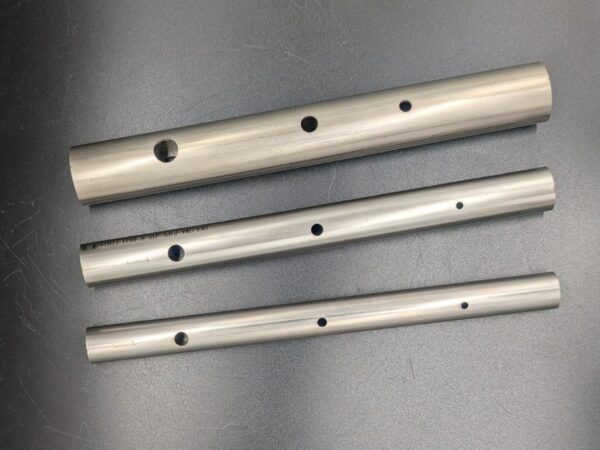 チタンパイプへの切断・穴あけ加工 | パイプ切断・穴あけ 3次元レーザー加工センター.com